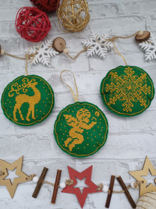 Set 3 ornamente pentru brad brodate verde/auriu