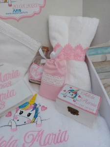 Trusou botez fetita Unicorn cu inimioare ,8 piese