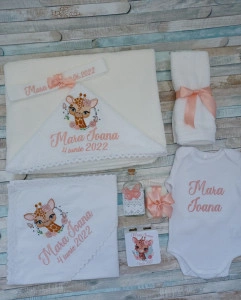Trusou botez personalizat Girafa, 9 piese