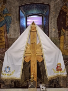 Acoperamant ptr Sfanta Cruce 230/55 Maica cu Pruncul si Icoana Invierii Domnului