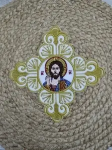 Cruce brodata cu icoana Mantuitorului 20cm, aurie