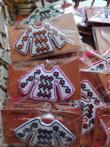 Martisor brosa IE Motive Traditionale