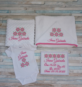 Set baita a doua zi -cadou Nou nascut-Traditional roz , 5 piese