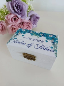 Cutiuta verighete personalizata – Flori turcoaz