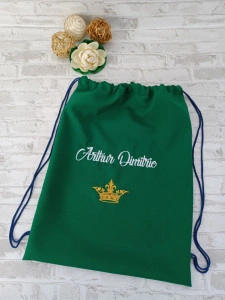 Rucsac gradinita/cresa personalizat prin broderie King Arthur