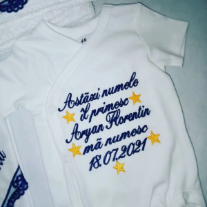 Trusou botez complet Mickey Mouse cu lumanare ,13 piese