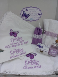 Trusou botez fetita Fluturas mov ,8 piese