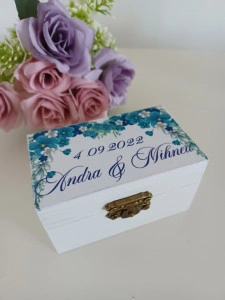 Cutiuta verighete personalizata – Flori turcoaz