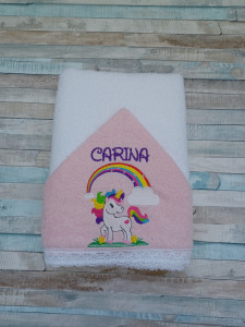 Prosop bebe cu gluga Unicorn