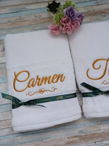 Set 2 prosoape personalizate cu nume 70x140cm Auriu