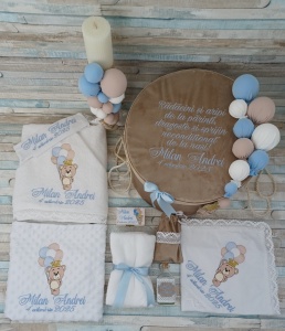 Trusou botez baiat Ursulet baloane bleu ,format din 10/11piese