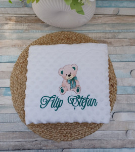 Paturica bebe personalizata Ursulet ,dimensiune 90x90cm