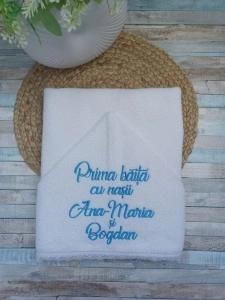 Prosop cu gluga Prima baita cu nasii 60x125cm