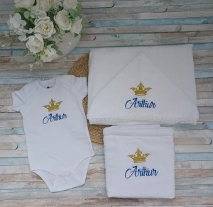 Set baita a doua zi -cadou Nou nascut-Coronita , 3 piese