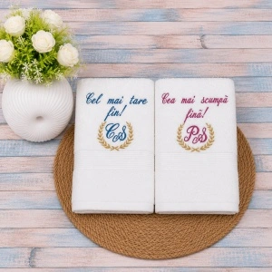 Set prosoape Cadou Fini Cel mai /Cea mai cu monograma 70x140 cm