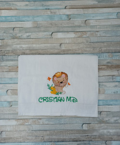 Set saculet si prosop personalizate prin broderie Lion King, pentru gradinita/cresa, 45×35 cm