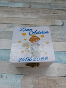 Cutie prima suvita botez Ingeras