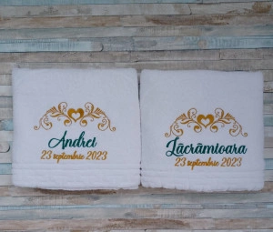 Set 2 prosoape personalizate Nume Monograma Inima 70x140cm