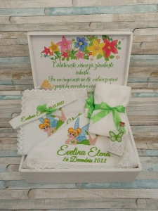 Trusou botez personalizat Clopotica ,8 piese