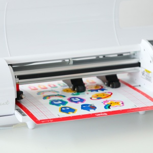 Vinil printabil holografic Siser A4 – sticker rainbow inkjet (10 coli) - Img 4
