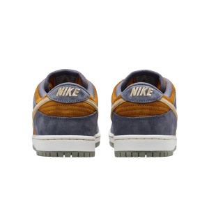 Incaltaminte Nike SB Dunk Low Pro Light Carbon Monarch - Img 5