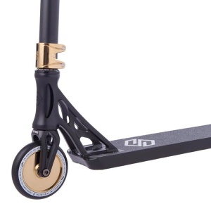 Trotineta Striker Essence Black/Gold Chrome - Img 3