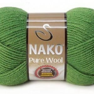 Fir de tricotat sau crosetat - Fire tip mohair din lana 100% Nako PURE WOOL VERDE 5300