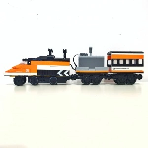 Trenulet electric orange pentru calatori EMMA din piese de construcție, 326 piese - Img 2