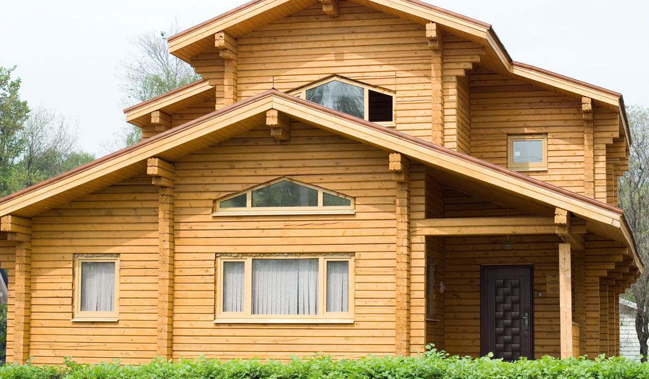 Avantaje și Dezavantaje ale Construcției unei Case din Lemn: Ghid Complet pentru Viitorul Proprietar