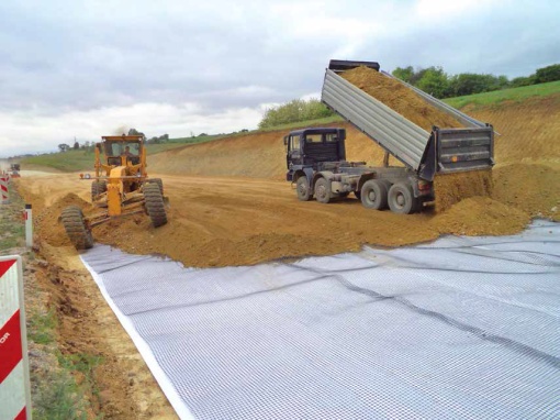 GEOGRIGLIA BIASSIALE DI RINFORZO 40/40KN 3,95X50M / 197,5MQ