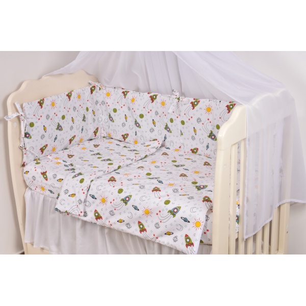 Set complet 7 piese lenjerie si aparatori patut 120x60 cm model Rachete
