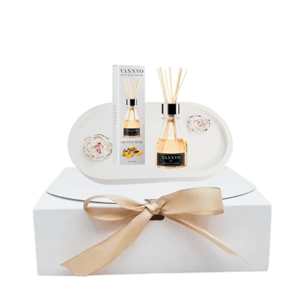 Set Handmade tava si odorizant betisoare camera Vannyo Musk 100 ml