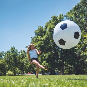 Minge gonflabila de fotbal Jumbo de 76 cm - Img 2