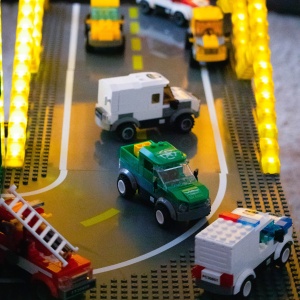 Jucarie - Set constructie copii cu lumini si sunete Stax - Camion tractare - Img 6