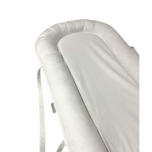Baby Nest Deluxe Alb - Un Cuib de Puritate și Liniște pentru Pruncii Noștri - Img 2