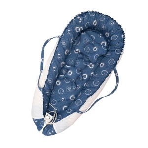 SET Baby Nest Deluxe cu Pernă și Jucărie - Ursuleții Veghează Somnul - Img 1