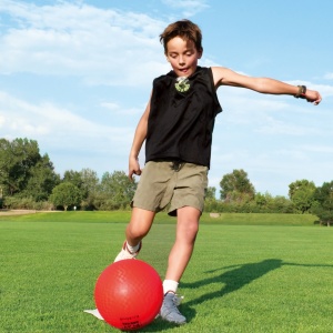 Joc exterior cu minge - Kickball - Img 2