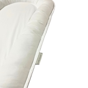 Baby Nest Deluxe Alb cu Gri - Confort și Siguranță într-un Cuib de Vis - Img 2