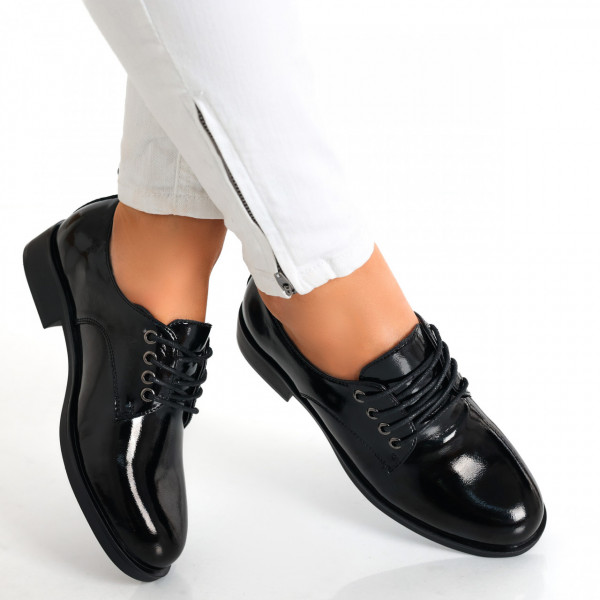 Дамски обувки за ежедневието Black Natural Leather Laced Celya