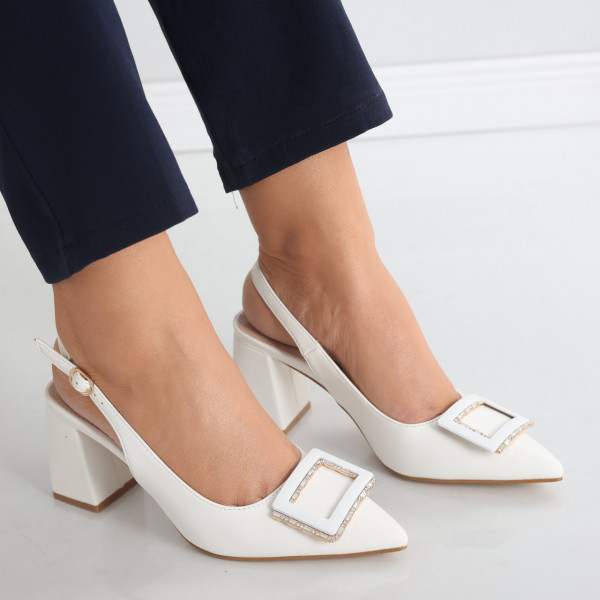 Дамски обувки Naja с бял ток от екологична кожа