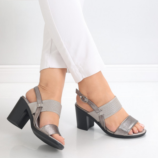 Дамски сандали с токчета Ivia в сив цвят от еко кожа