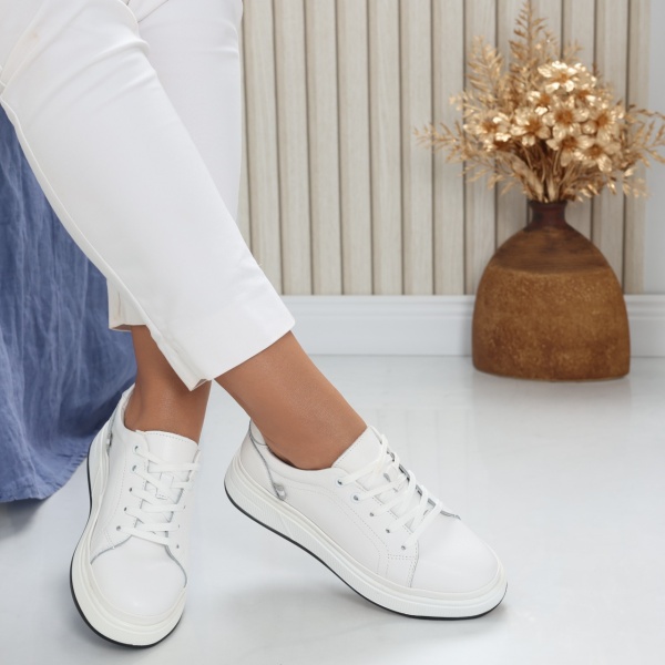 Novea Women's Casual White Natural Leather Shoes