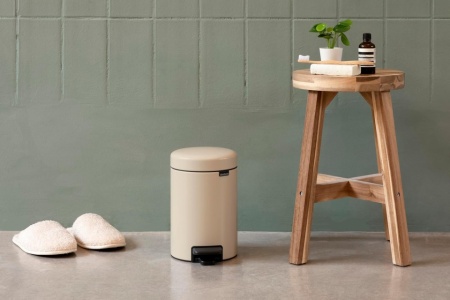 Coș de gunoi cu pedală Brabantia NewIcon, capacitate 5L, închidere silențioasă Soft-Close, găleată interioară detașabilă, Dreamy Crem - Img 3