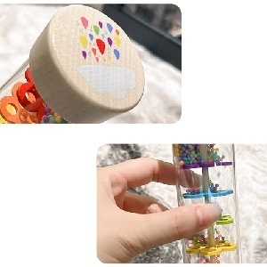 Jucarie senzoriala muzicala Montessori tip Rainmaker / Rain Stick, din lemn, zornaitoare sunet de ploaie, pentru bebelusi si copii mici 6-12 luni+, 19.5 cm (7.7 inch), Multicolor - Img 2