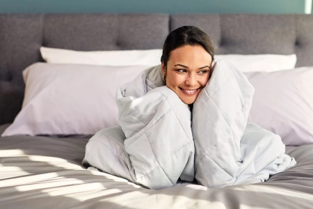 Pătură ponderată anti-stres Emma Hug - 150x200 , 7KG - Img 5