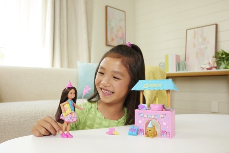 BARBIE FAMILY AND FRIENDS SET CLUBUL LUI CHELSEA ZI DE NASTERE - Img 3