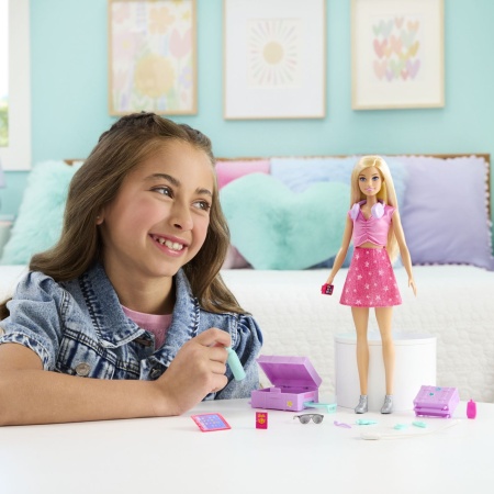 BARBIE FAMILY AND FRIENDS SET DE CALATORIE - Img 3