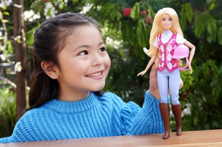BARBIE MYSTERIES BARBIE SI CURSA DE CAI - Img 3