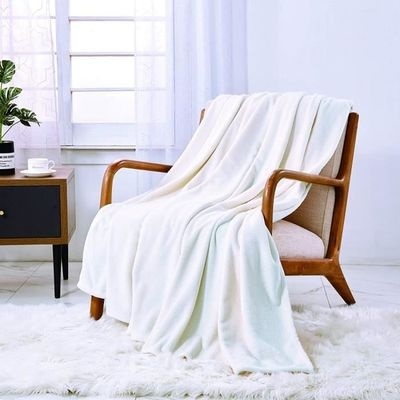 Pătură pufoasă cocolino WAVVE din microfibră flanel, 150 x 200 cm, hipoalergenică, moale și călduroasă pentru canapea sau pat, Alb Bej - Img 3