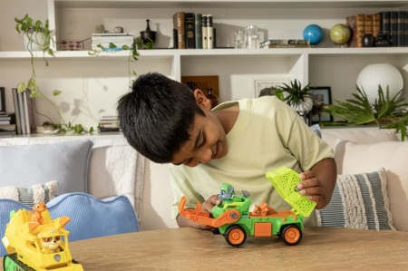 PATRULA CATELUSILOR FILMUL CU DINOZAURI SET DINO VEHICUL CAMION DE RECICLARE CU FIGURINA ROCKY SI ACCESORII 15CM - Img 3